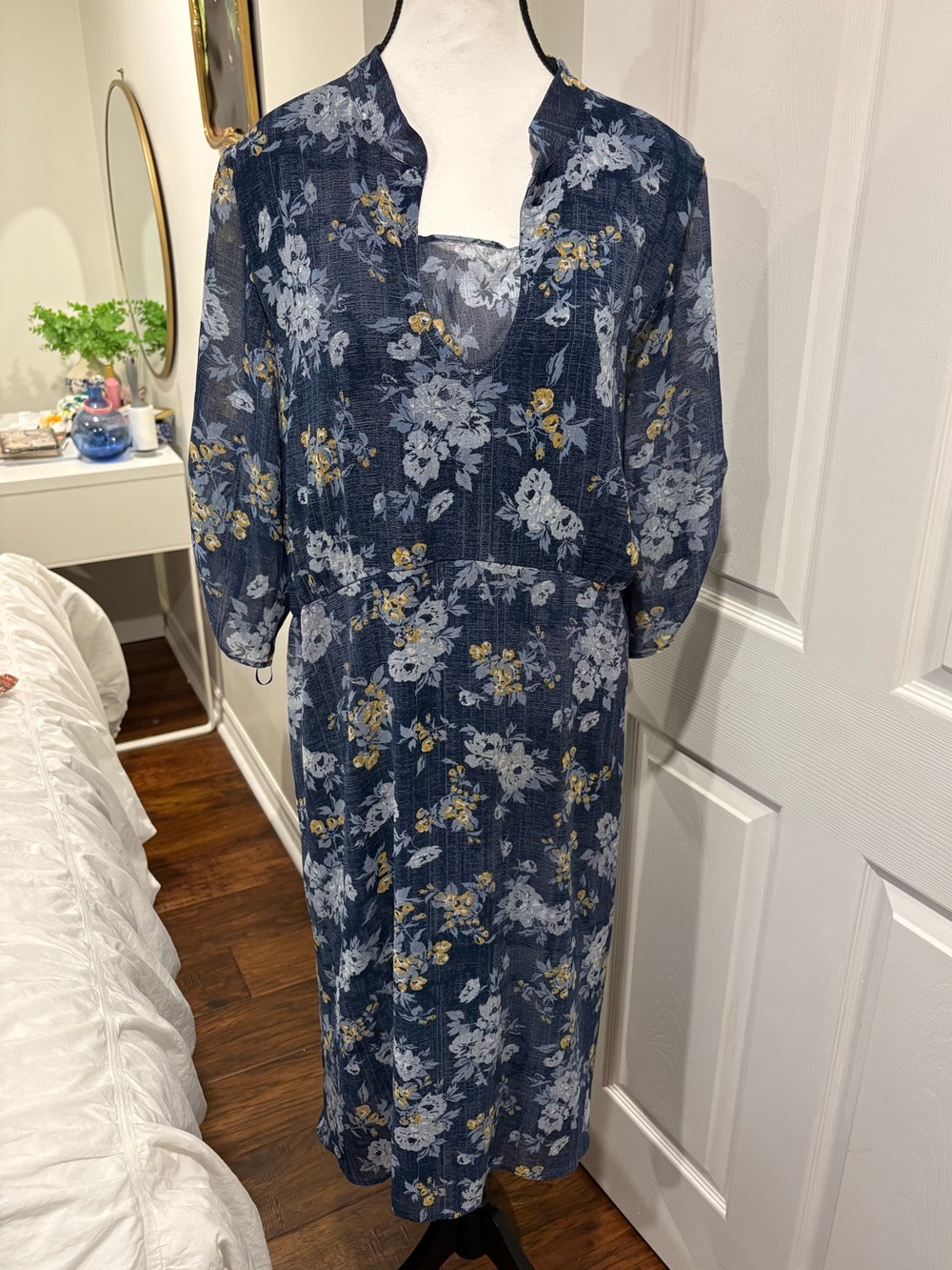 🌷Michel Studio Plus Floral MIDI Dress Size 22 3/$30